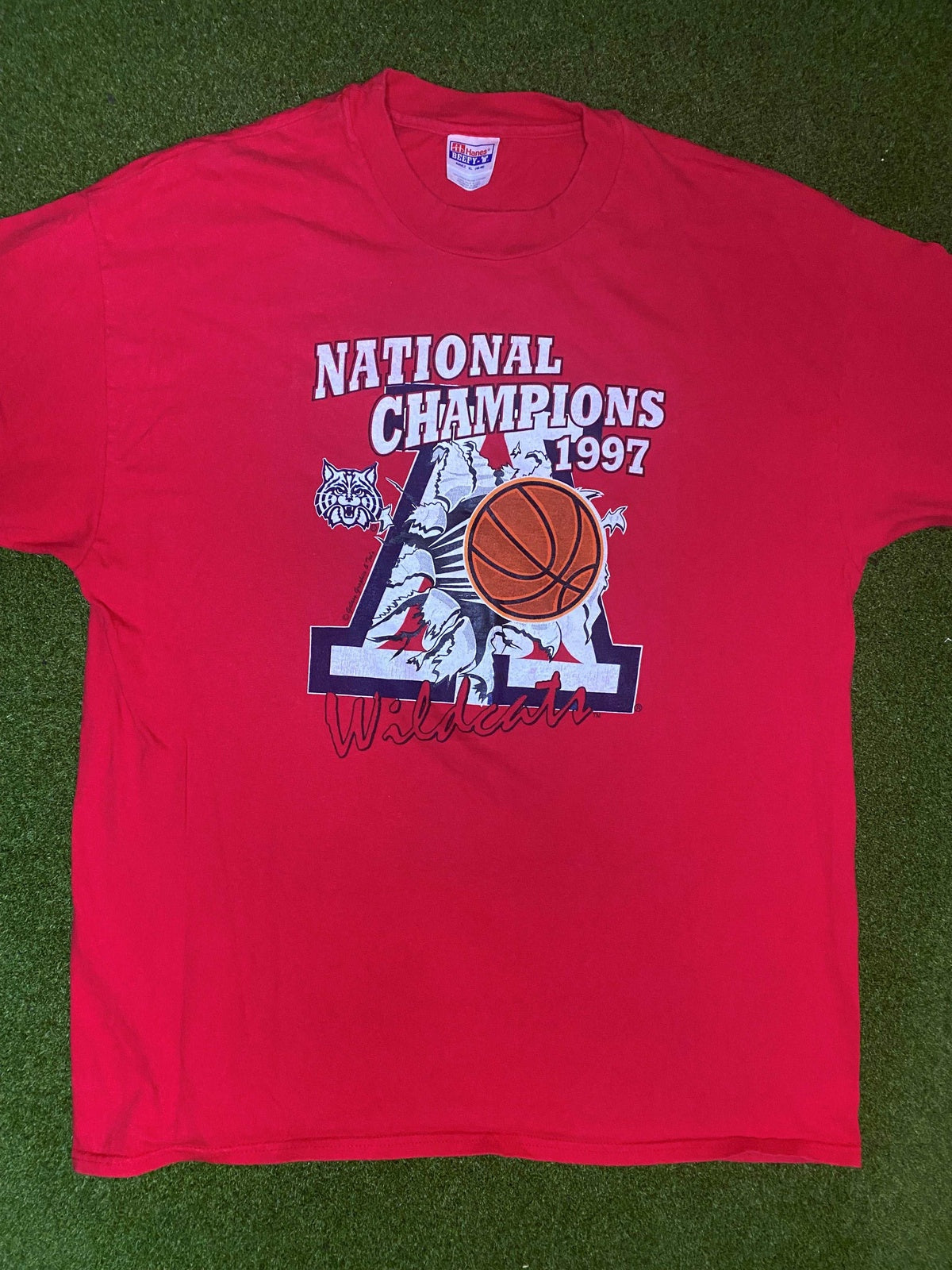 1997 Arizona Wildcats - National Champions - Vintage College Basketball Tee Shirt (XL)