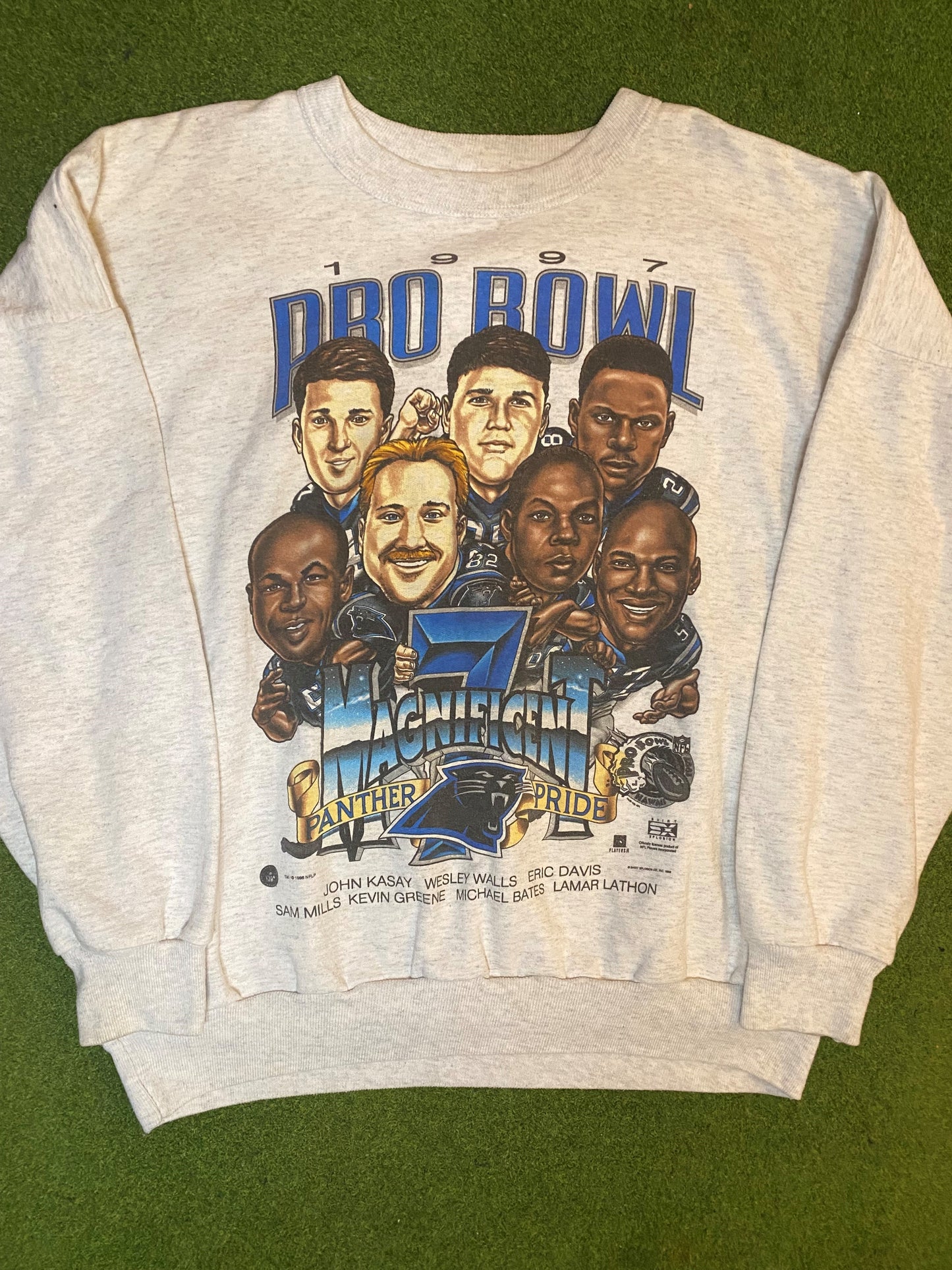 1997 Carolina Panthers - Pro Bowl Caricatures - Vintage NFL Player Sweatshirt (Large) Gametime Vintage