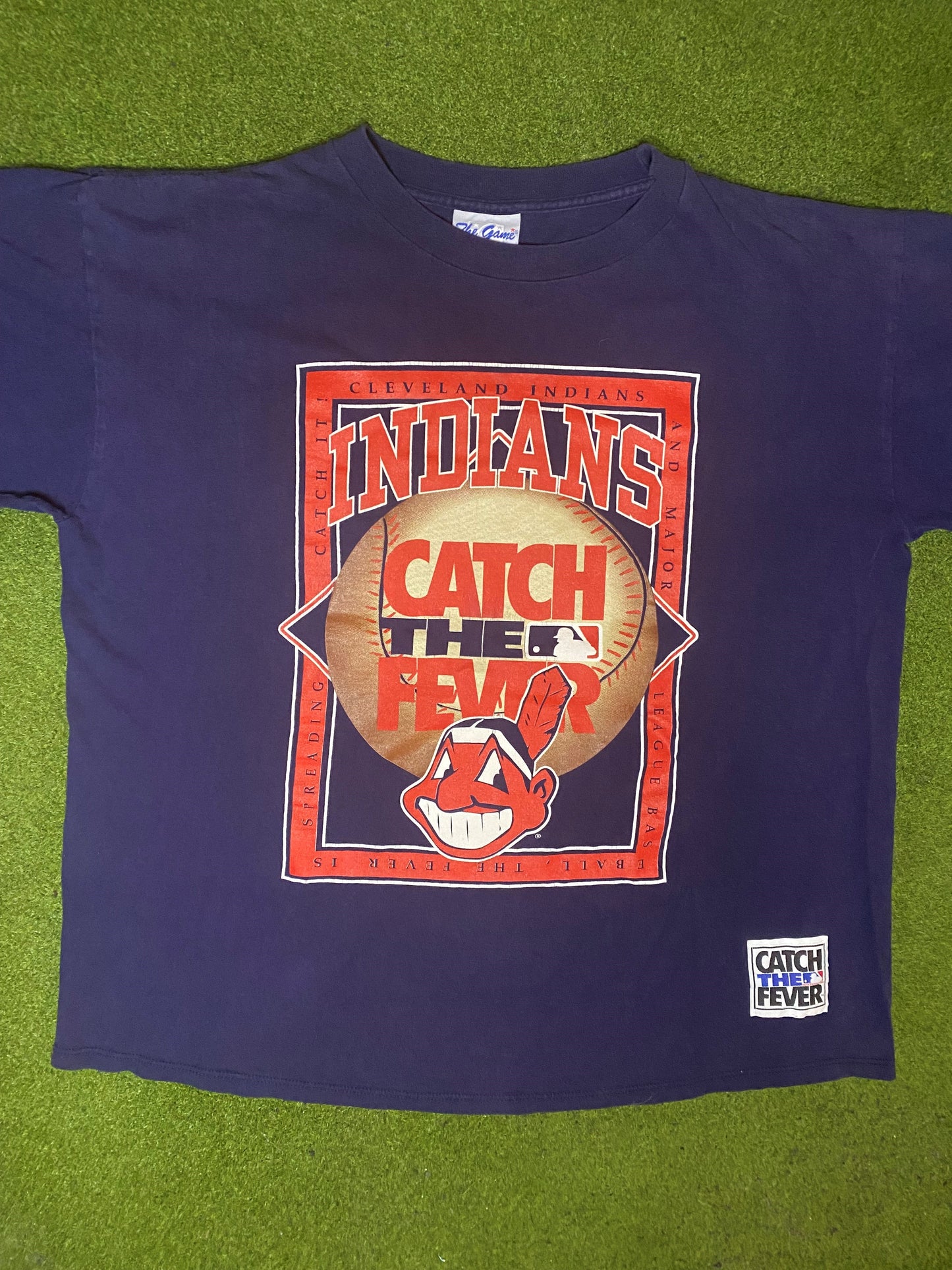 1997 Cleveland Indians - Catch the Fever - Vintage MLB T-Shirt (XL) Gametime Vintage