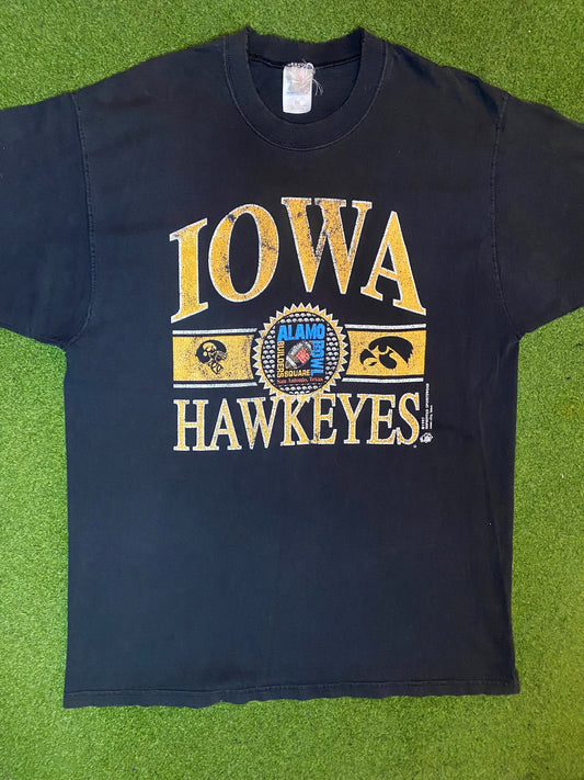 1997 Iowa Hawkeyes - Alamo Bowl - Vintage College Football T-Shirt (Large)