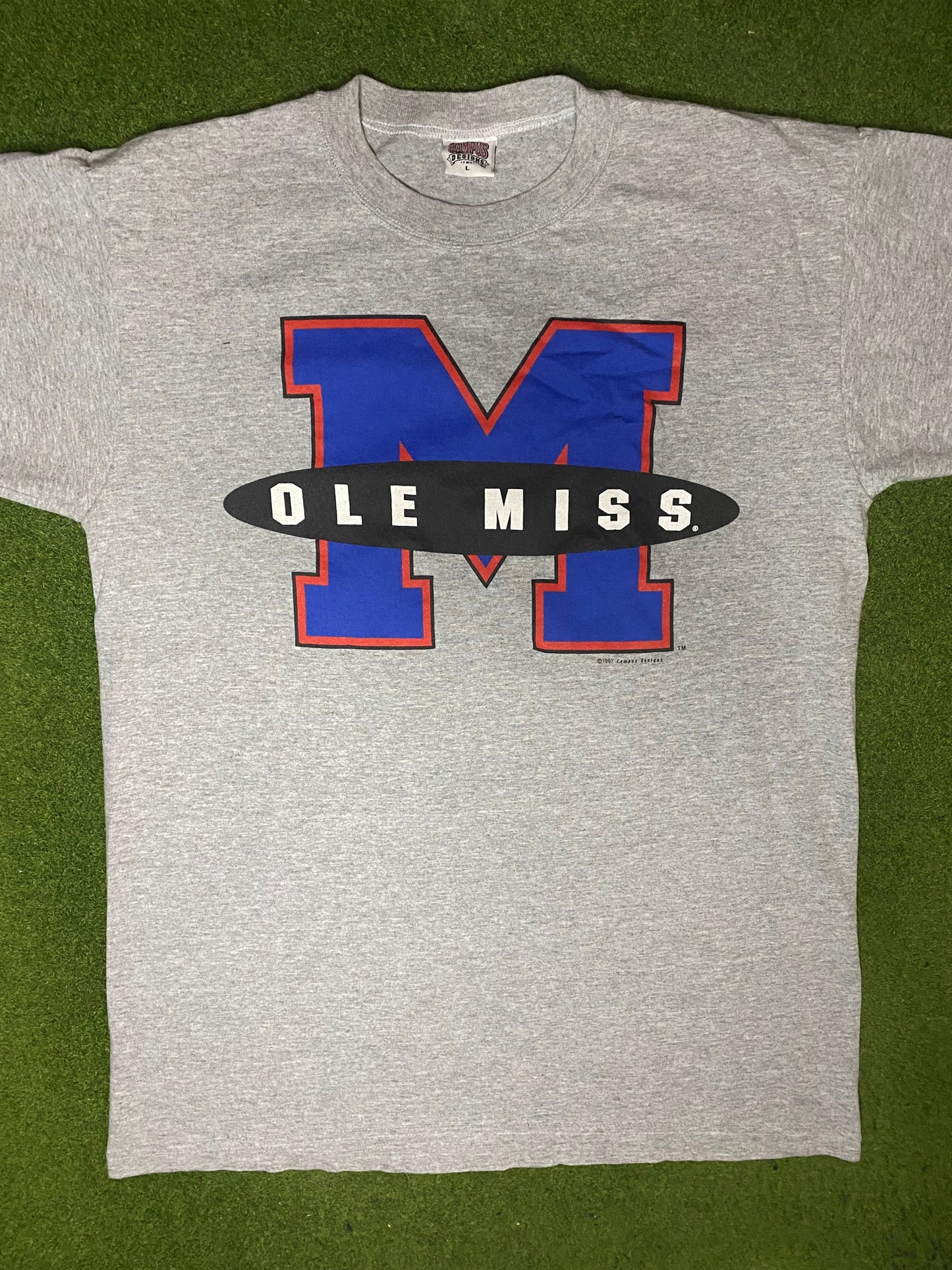 1997 Ole Miss Rebels - Vintage College Tee (Large) - Gametime Vintage