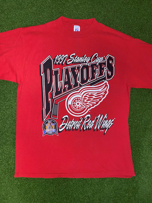 1997 Detroit Red Wings - Playoffs - Vintage NHL Tee Shirt (XL) Gametime Vintage