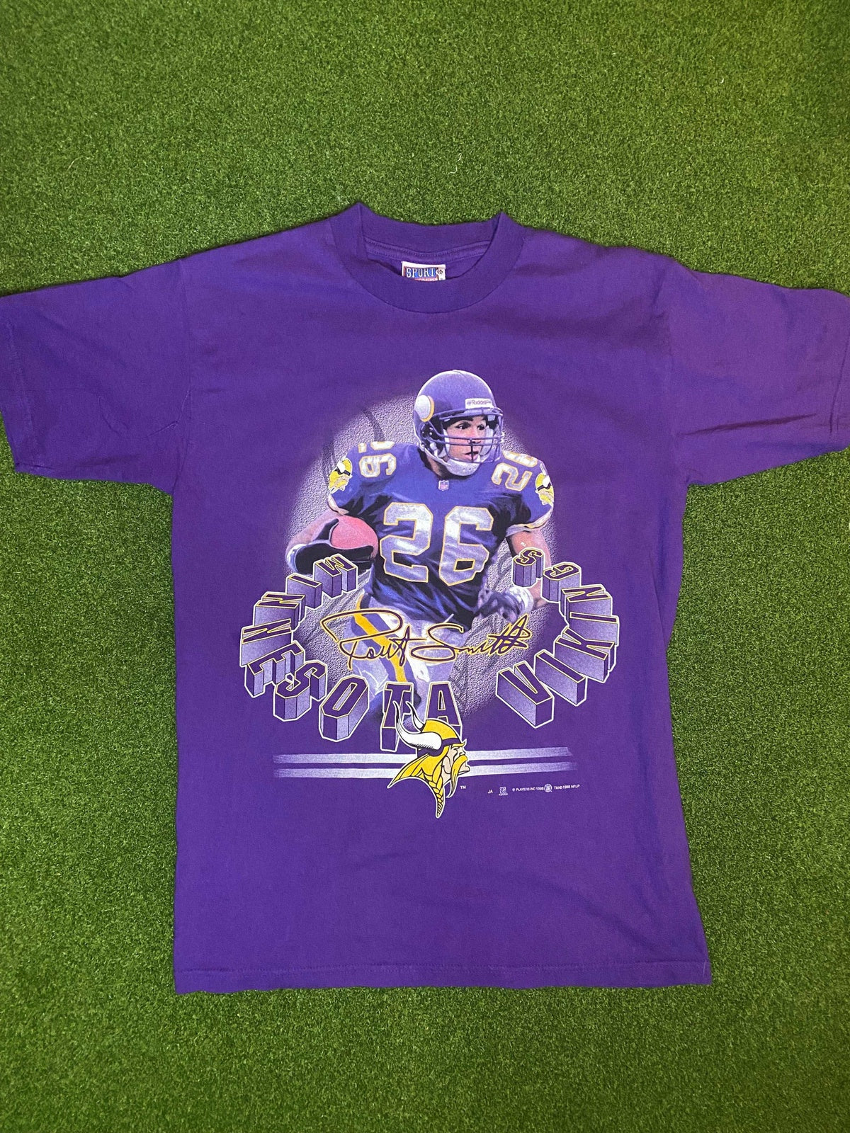 1998 Minnesota Vikings - Robert Smith - Vintage NFL Player Tee Shirt (Medium) Gametime Vintage