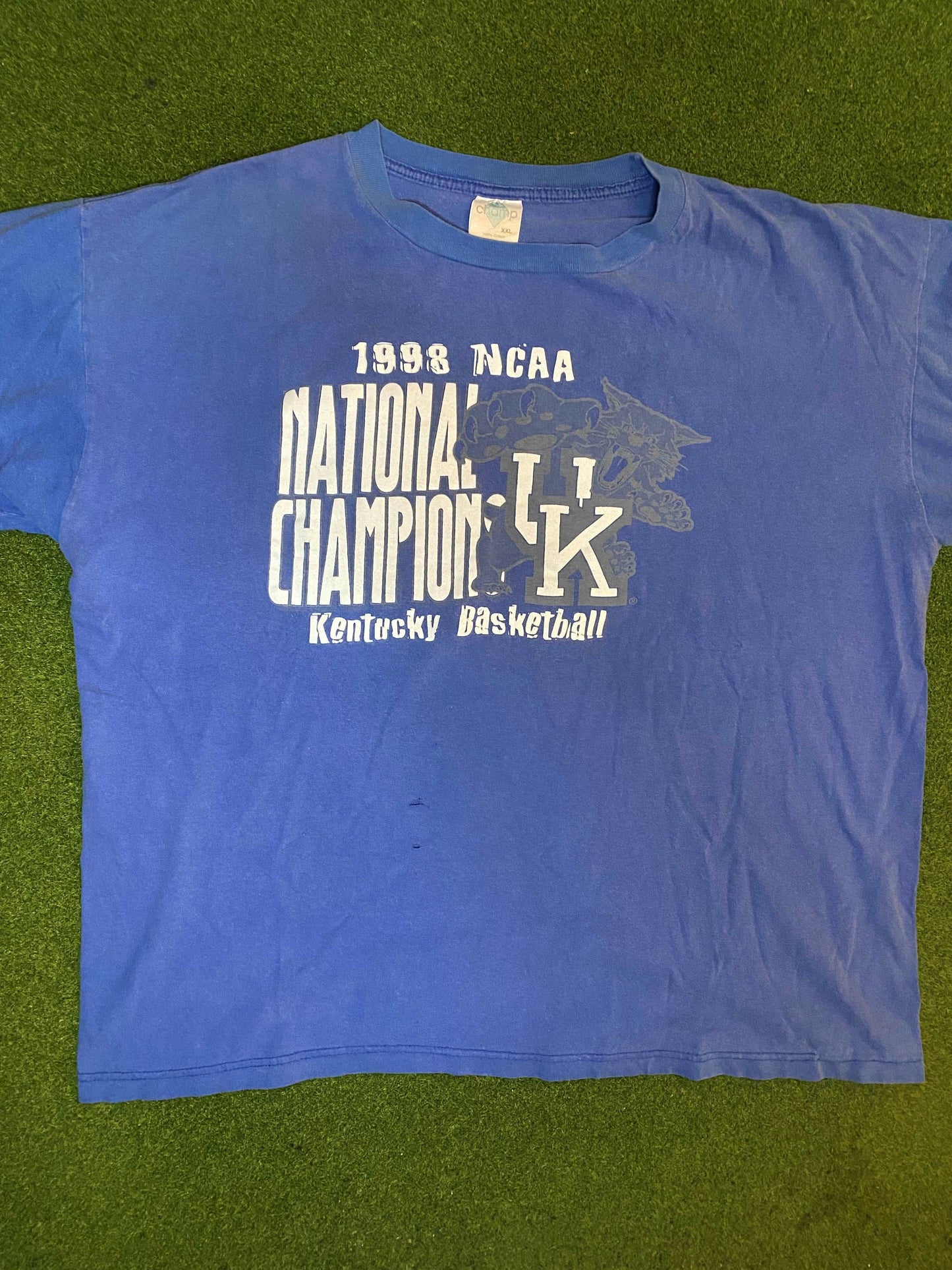 1998 Kentucky Wildcats - National Champions - Vintage College Basketball T-Shirt (2XL)