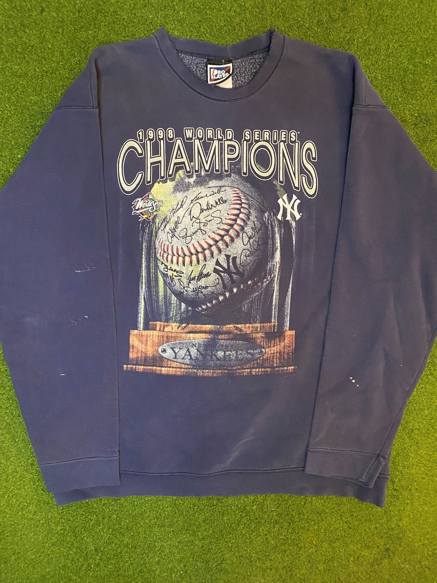 1998 New York Yankees - World Series Champions - Vintage MLB Sweatshirt (XL)