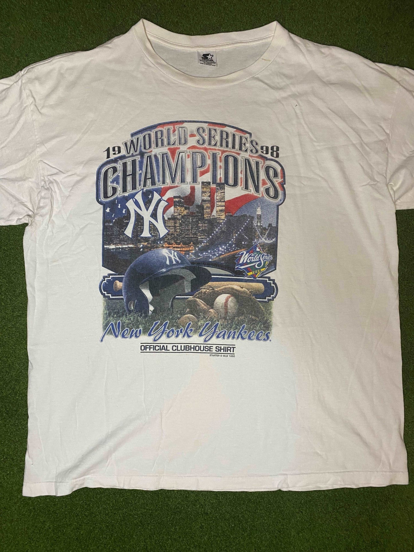 1998 New York Yankees - World Series Champions - Vintage MLB Tee Shirt (XL)