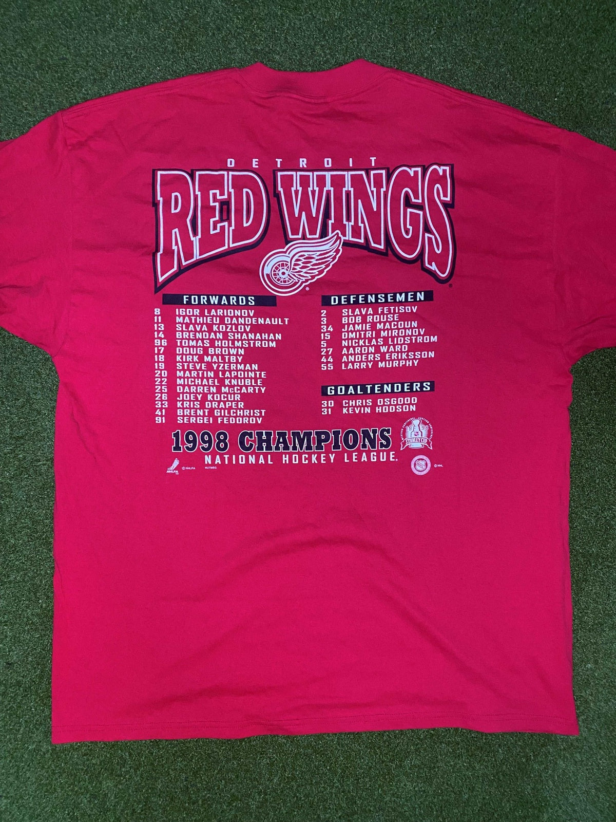 1998 Detroit Red Wings - Double Sided - Back to Back Stanley Cup Champions - Vintage NHL Tee Shirt (XL)