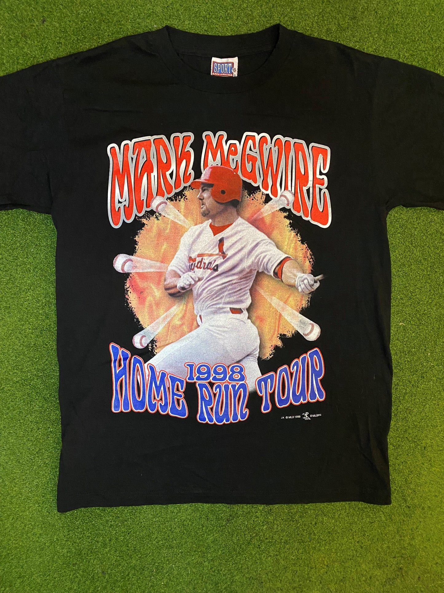 1998 St. Louis Cardinals - Mark McGwire - Vintage MLB Player T-Shirt (Medium) Gametime Vintage