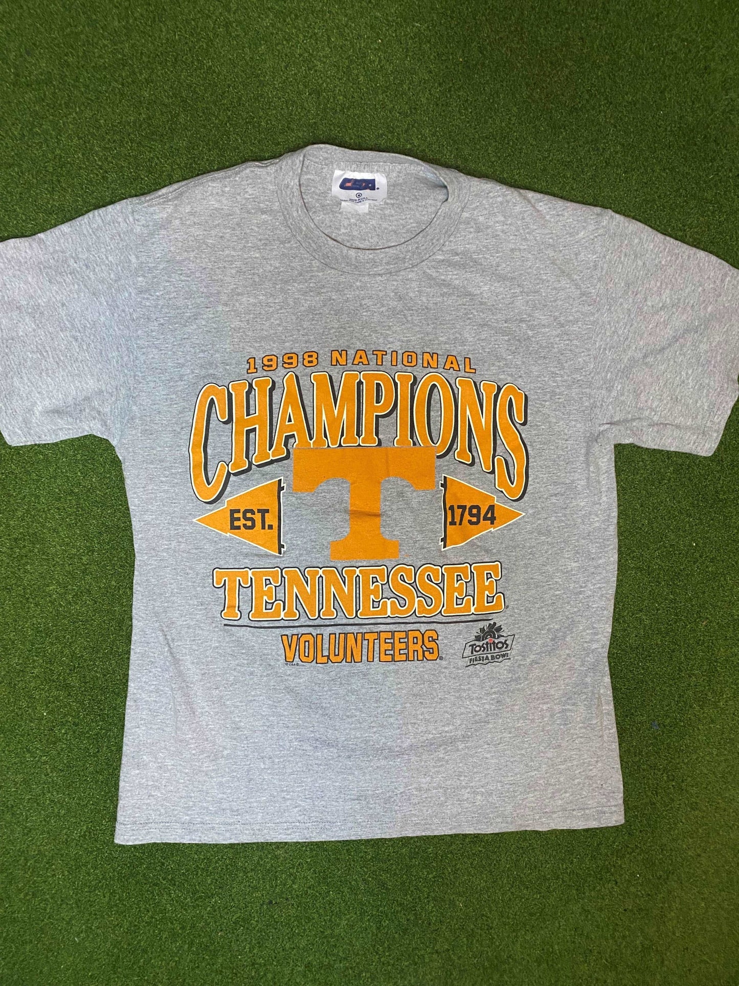 1998 Tennessee Volunteers - National Champions - Vintage College Football Tee Shirt (Medium)