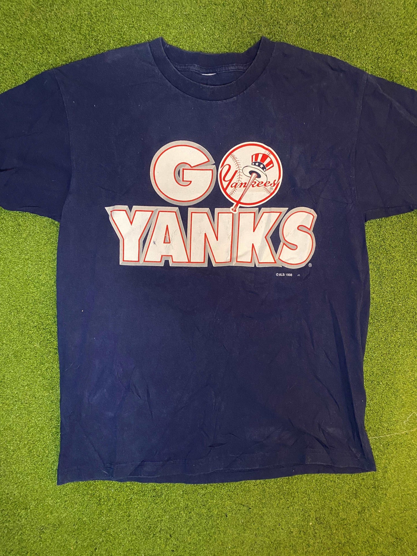 1998 New York Yankees - Double Sided - Vintage MLB T-Shirt (Large)