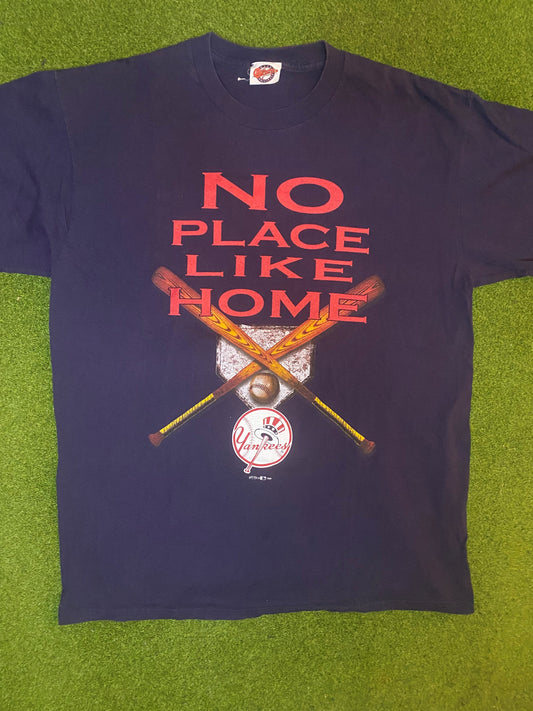 1999 New York Yankees - No Place Like Home - Vintage MLB T-Shirt (Large)