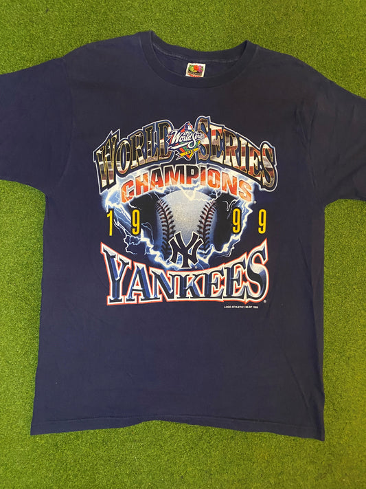 1999 New York Yankees - World Series Champions - Vintage MLB T-Shirt (Large)