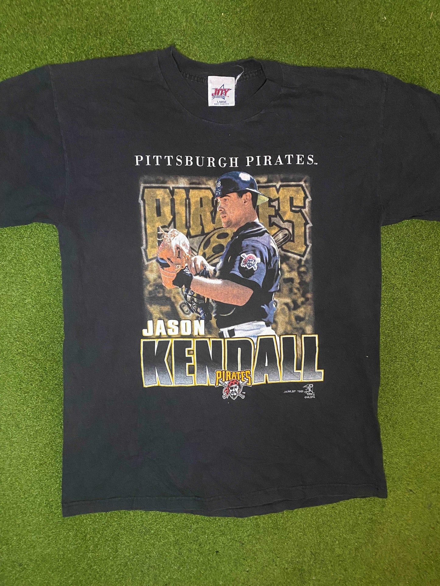 1999 Pittsburgh Pirates - Jason Kendall - Vintage MLB Player T-Shirt (Large)