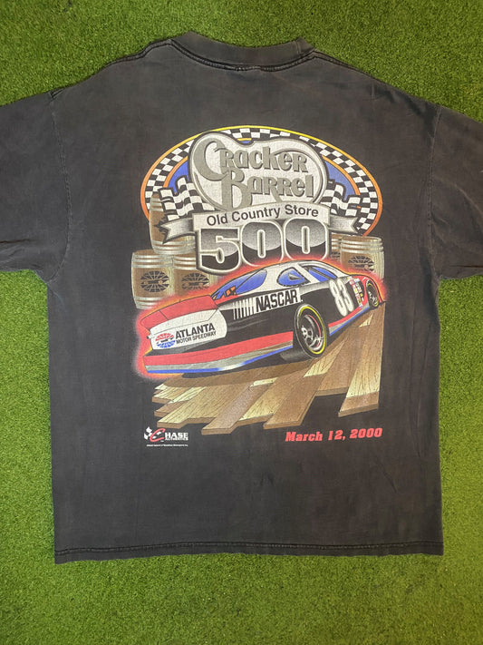 2000 Atlanta Motor Speedway - Cracker Barrel 500 - Double Sided - Vintage NASCAR T-Shirt (Large) - Gametime Vintage