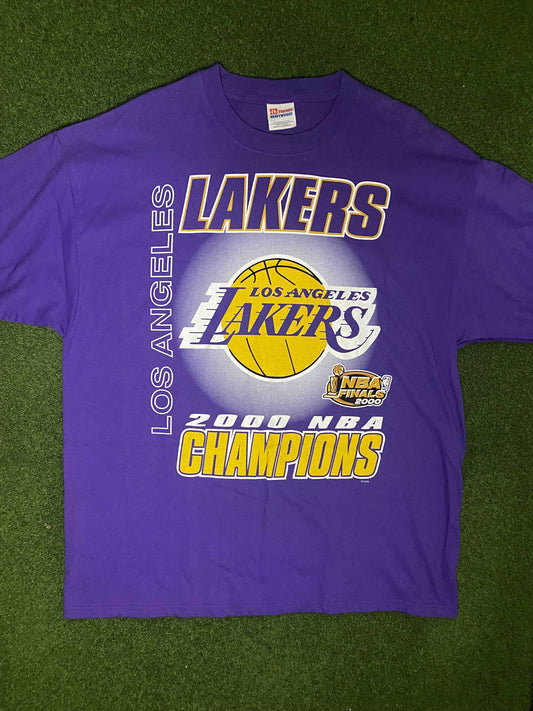 2000 Los Angeles Lakers - NBA Champions - Vintage NBA Tee Shirt (XL)