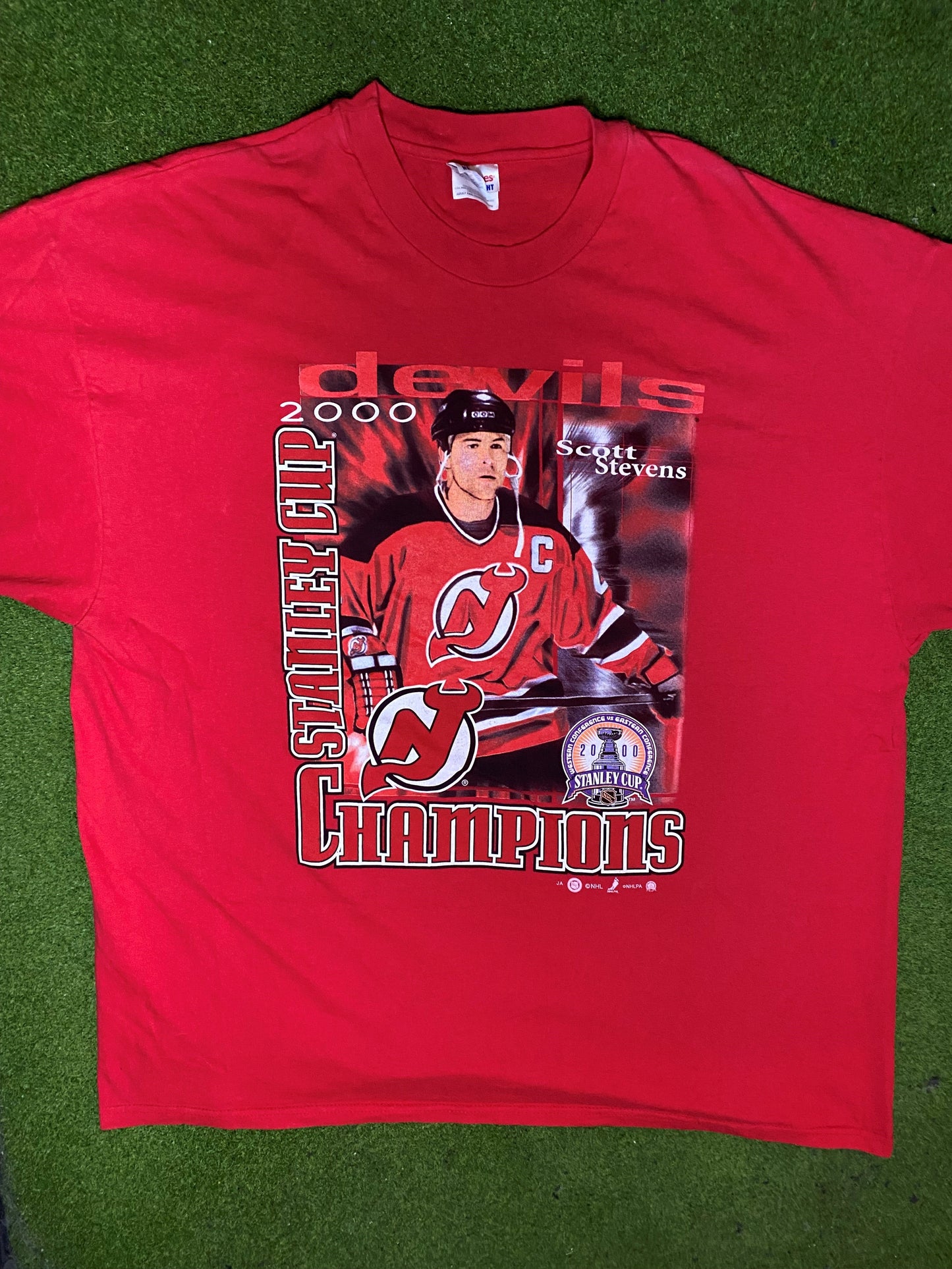 2000 New Jersey Devils - Stanley Cup Champions - Scott Stevens - Vintage NHL Player T-Shirt (3XL) 