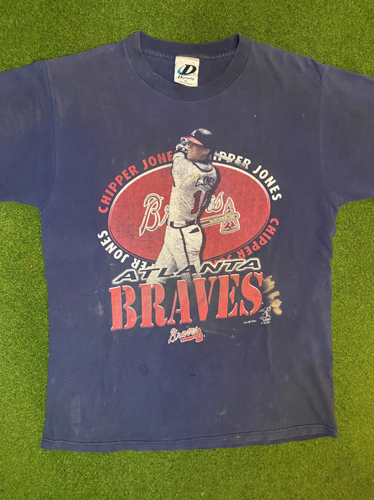 2001 Atlanta Braves - Chipper Jones - Vintage MLB Player T-Shirt (Medium)