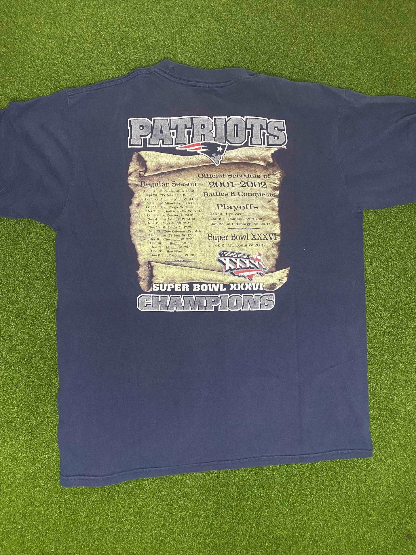 2001 New England Patriots - Super Bowl XXXVI Champions - Double Sided NFL Vintage Tee Shirt (Large)