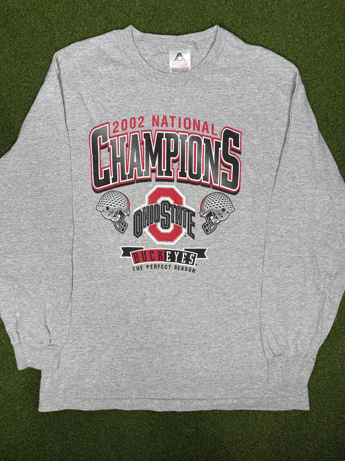 2002 Ohio State Buckeyes - Undefeated National Champs - Vintage College Long Sleeve (Large)