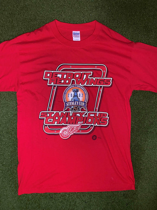 2002 Detroit Red Wings - Stanley Cup Champions - Vintage NHL Tee Shirt (Large) - Gametime Vintage
