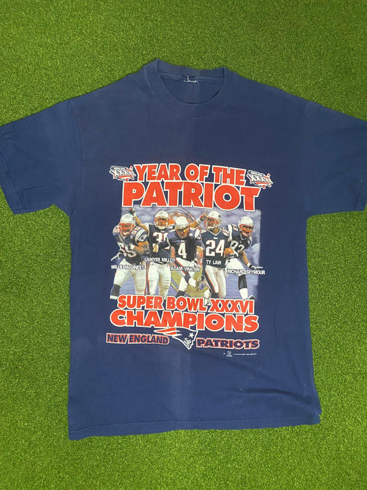 2002 New England Patriots - Super Bowl XXXVI Champions - Vintage NFL Player Tee Shirt (Medium) - Gametime Vintage
