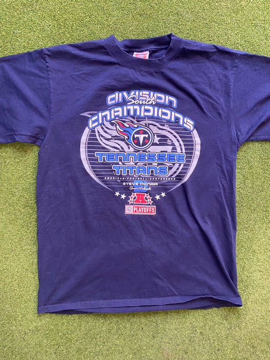 2002 Tennessee Titans - AFC South Champs - Double Sided - Roster - Vintage NFL T-Shirt (Large) - Gametime Vintage