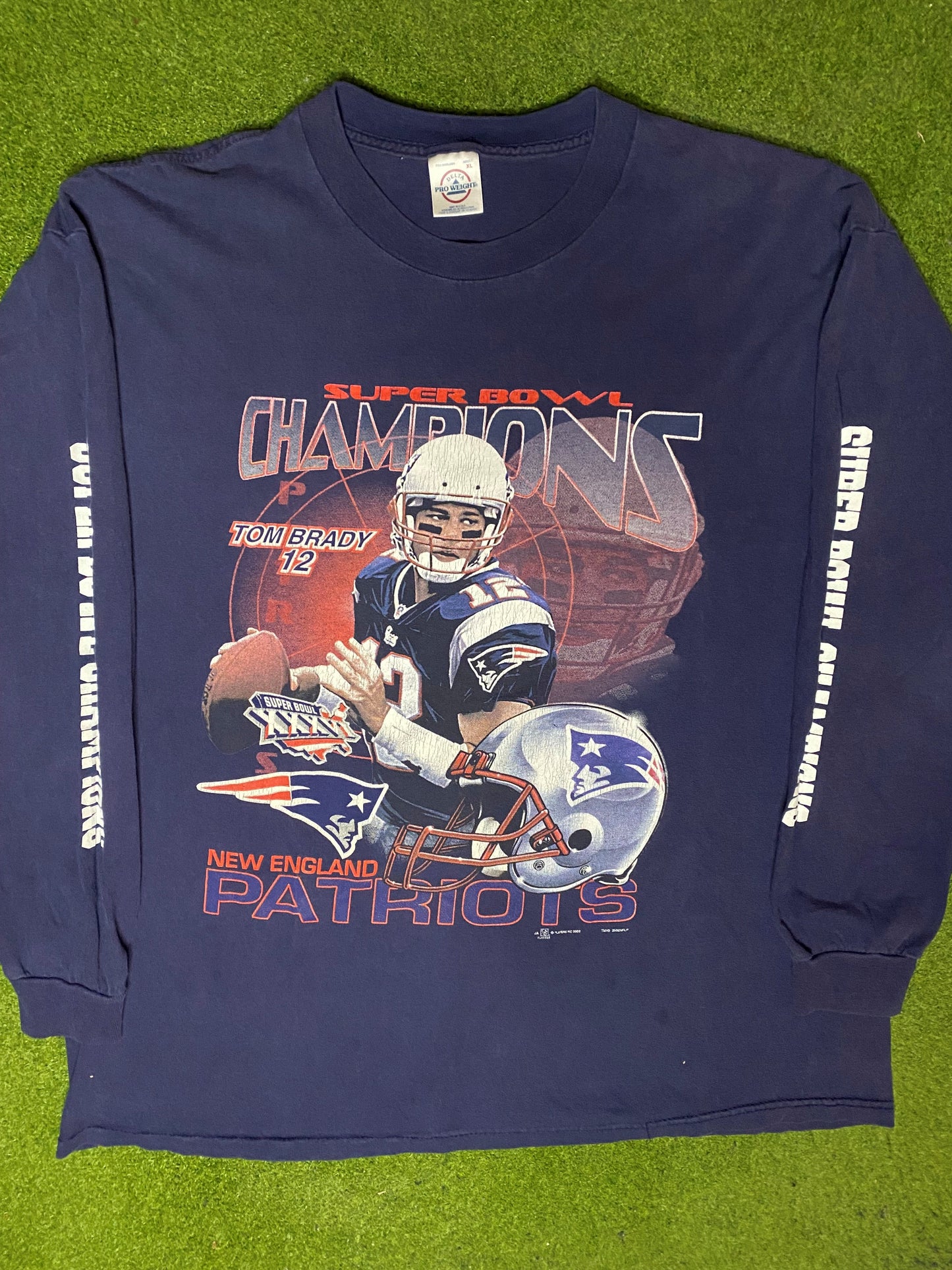 2002 New England Patriots - Tom Brady - Vintage NFL Player Long Sleeve (XL) - Gametime Vintage