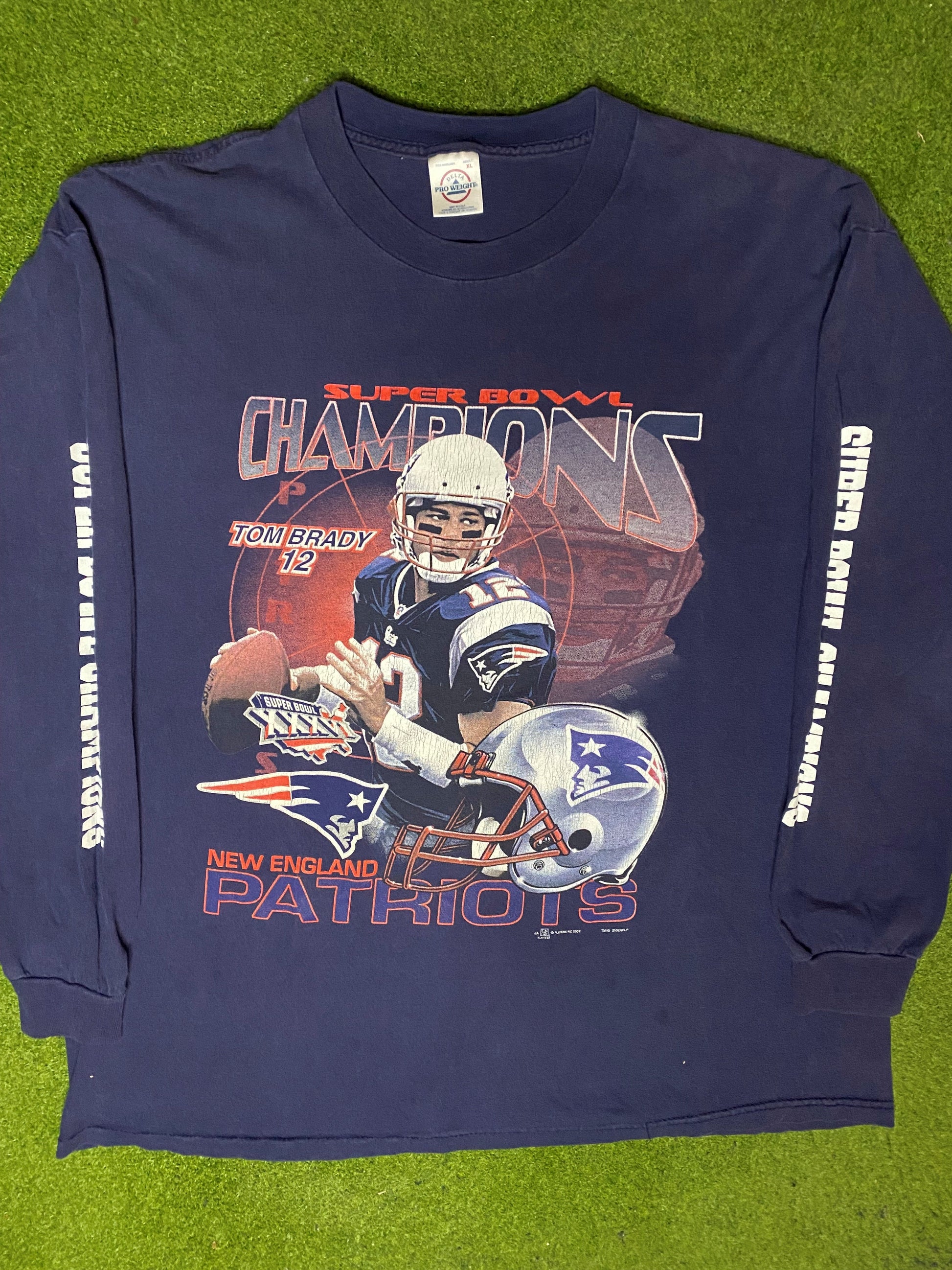 2002 New England Patriots - Tom Brady - Vintage NFL Player Long Sleeve (XL) - Gametime Vintage