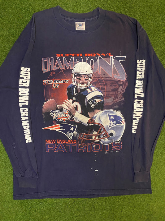 2002 New England Patriots - Tom Brady - Vintage NFL Player T-Shirt (Large)