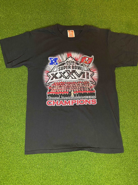 2003 Tampa Bay Buccaneers - Super Bowl XXXVII Champ - Double Sided Vintage NFL Tee Shirt (Medium) - GAMETIME VINTAGE