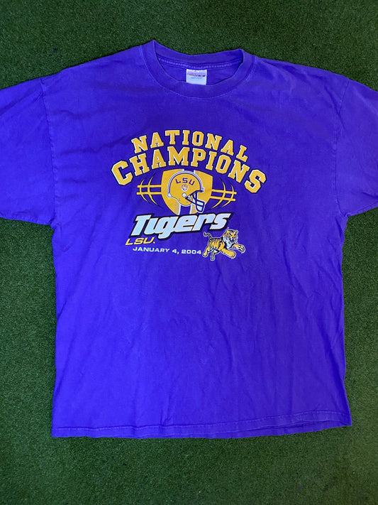 2003 LSU Tigers - National Champions - Vintage College Football T-Shirt (XL)