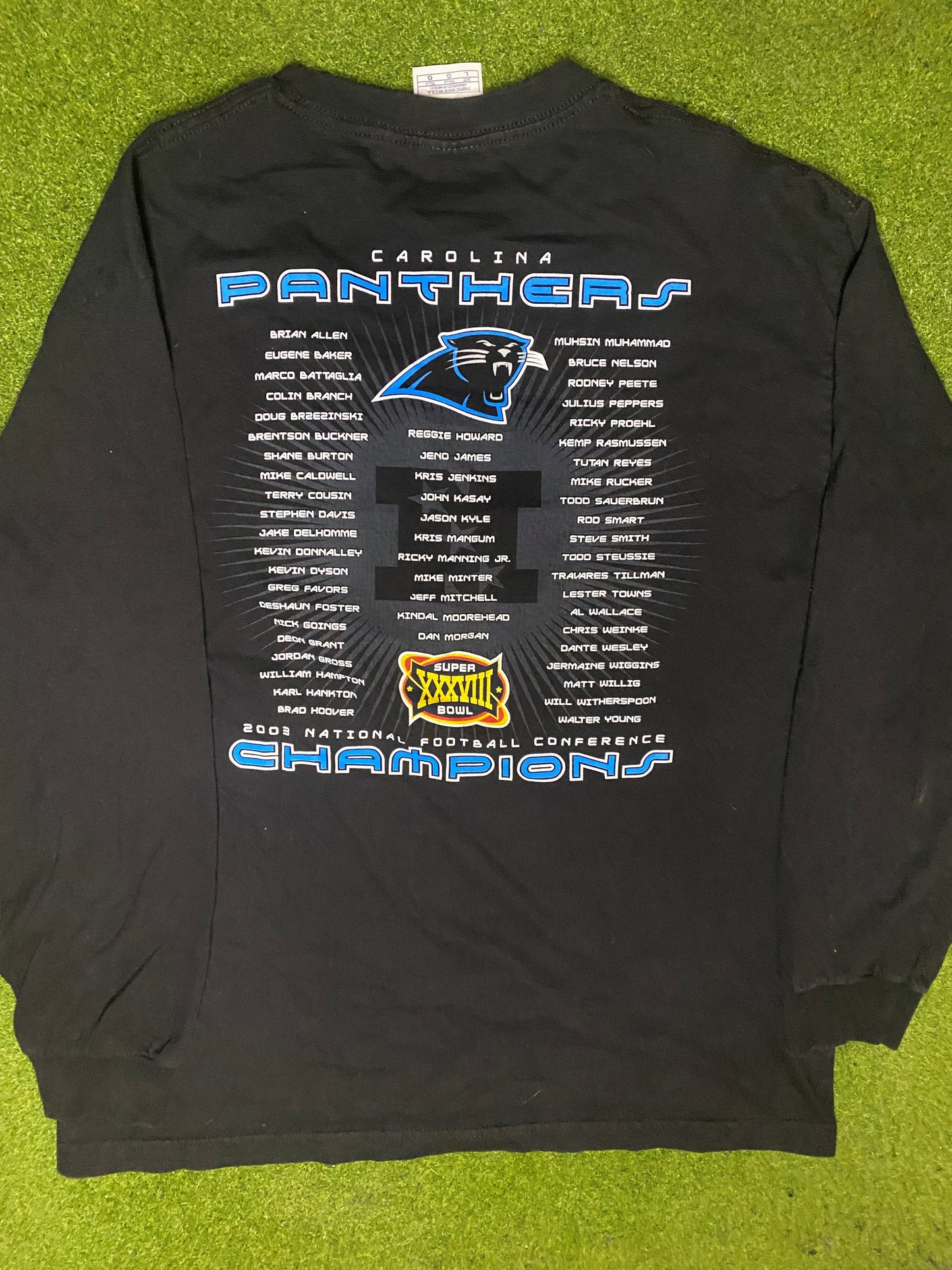 2003 Carolina Panthers - NFC Champions Ft. Julius Peppers - Double Sided Vintage NFL Long-Sleeve Shirt (Large) - Gametime Vintage