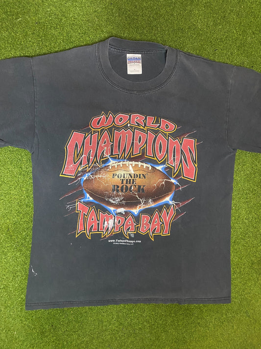 2003 Tampa Bay Buccaneers - World Champions - Vintage NFL T-Shirt (Medium) Gametime Vintage