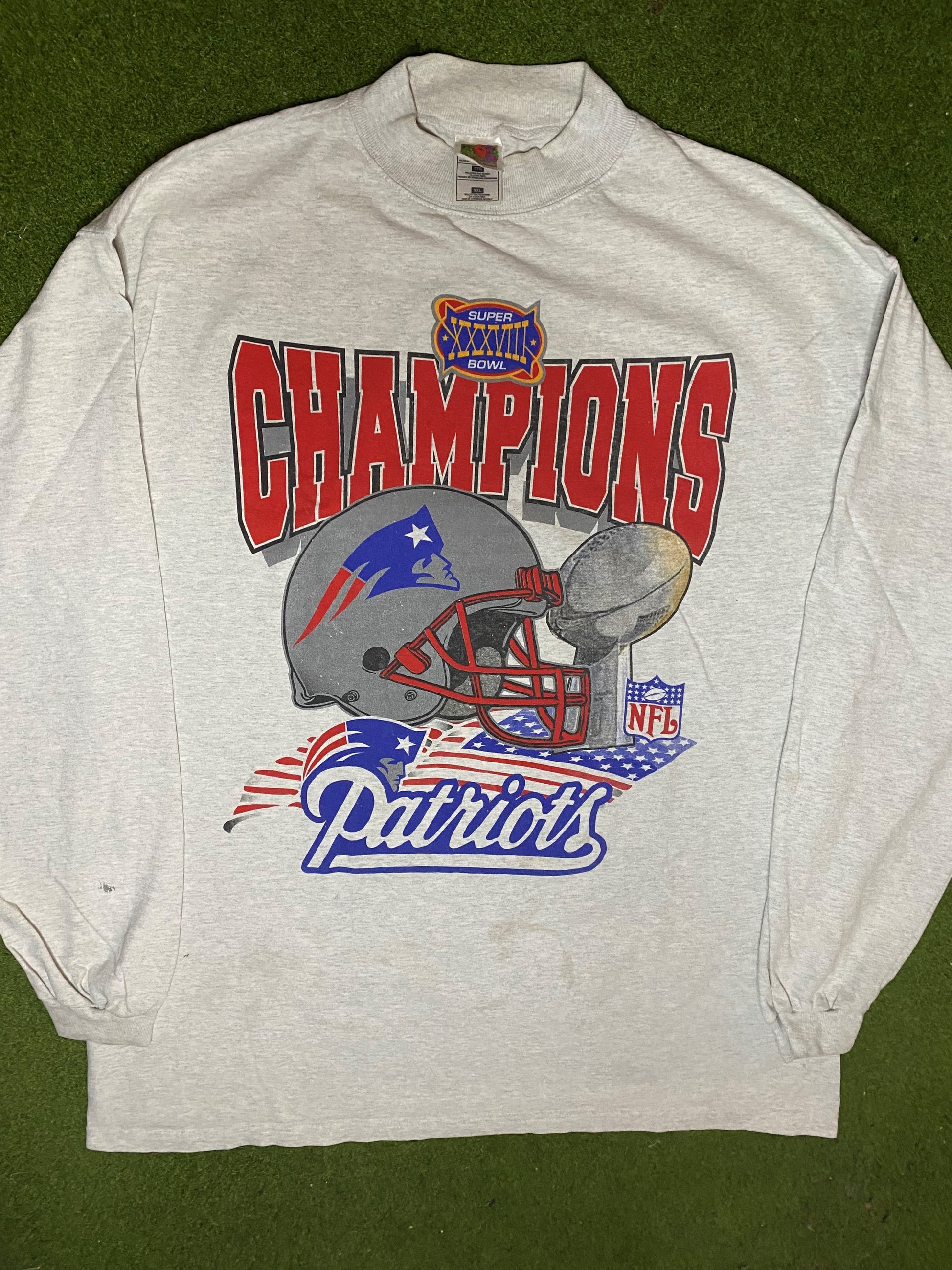 2004 New England Patriots - Super Bowl XXXVIII - Vintage NFL Long Sleeve (2XL)