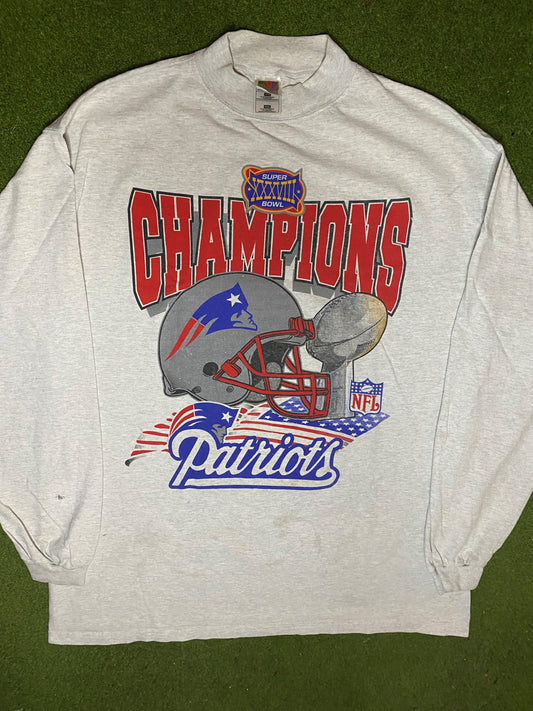 2004 New England Patriots - Super Bowl XXXVIII - Vintage NFL Long Sleeve (2XL) Gametime Vintage