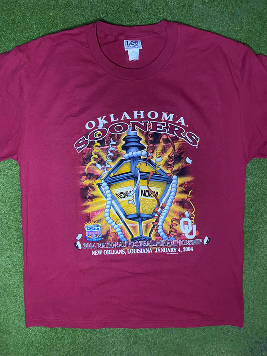 2004 Oklahoma Sooners - Nokia Sugar Bowl - Vintage College T Shirt (Large) - Gametime Vintage