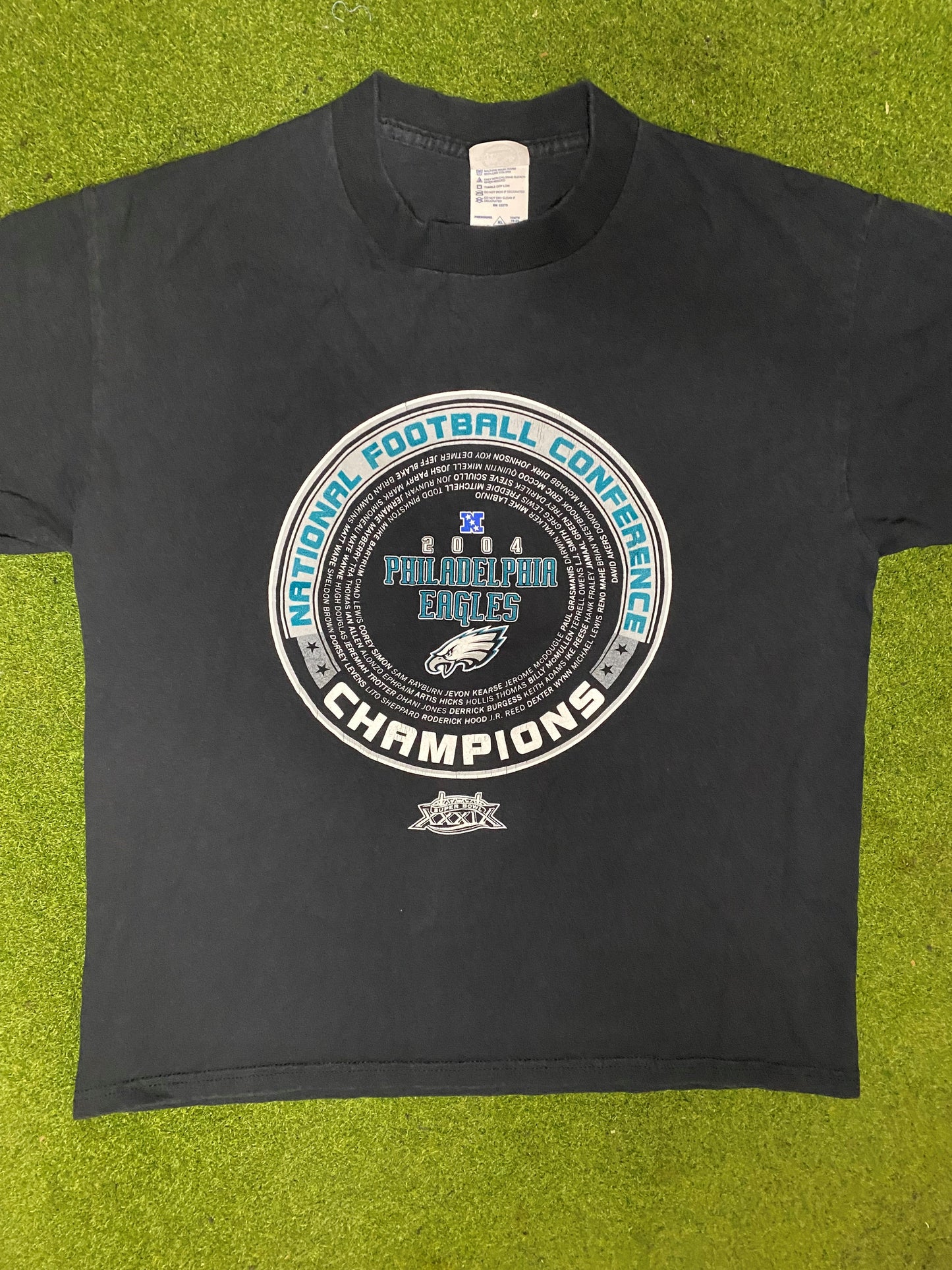 2004 Philadelphia Eagles - NFC Champions - Vintage NFL T-Shirt (Youth XL) Gametime Vintage