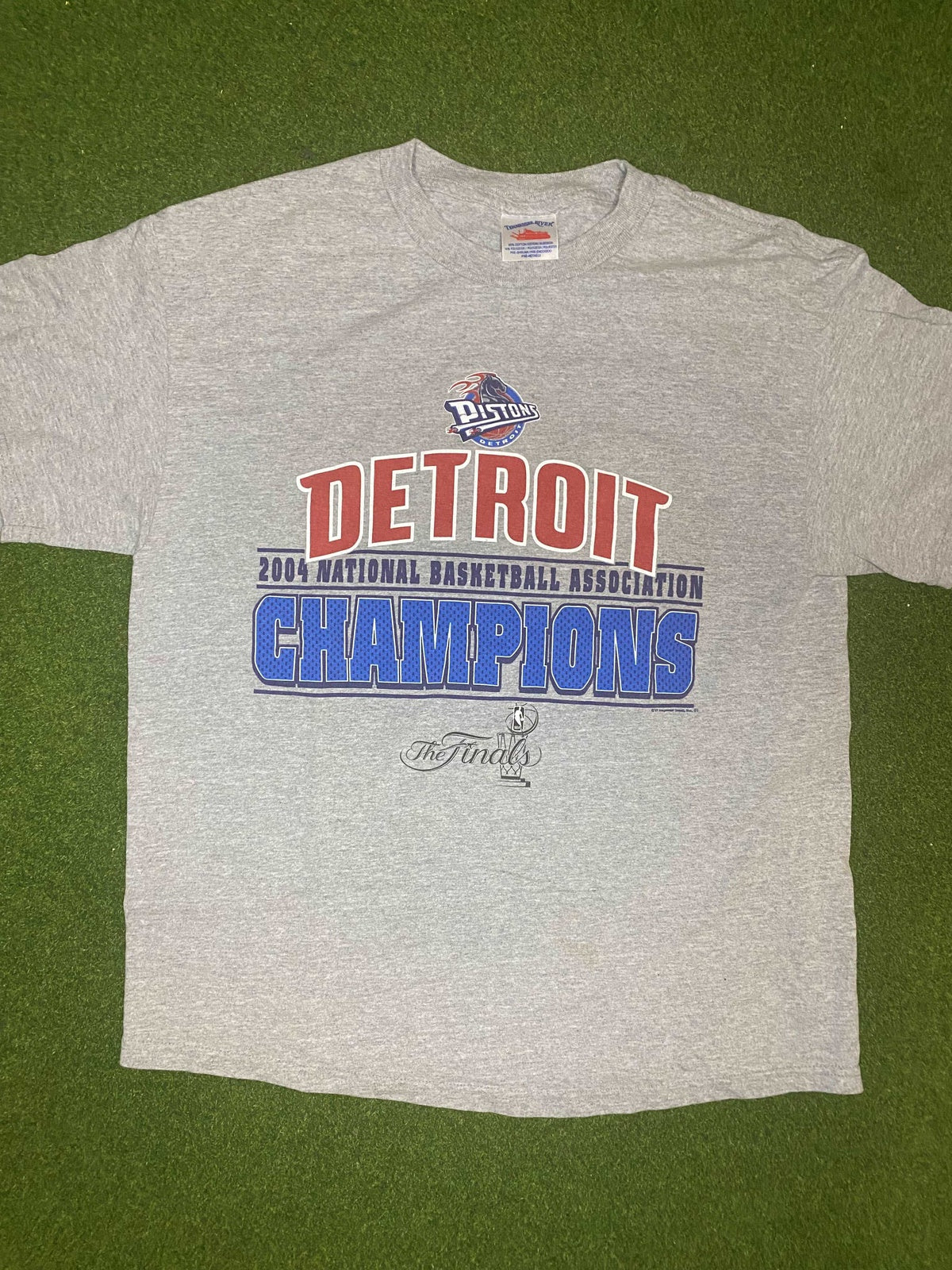 2004 Detroit Pistons - NBA Champions - Vintage NBA Tee Shirt (Large)