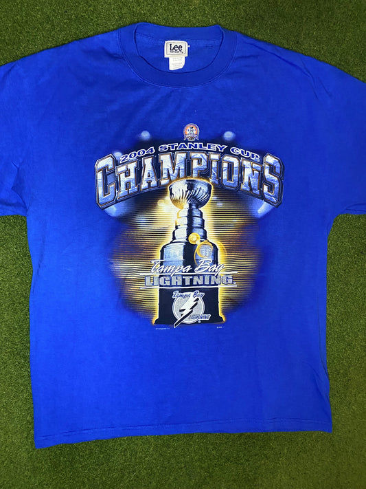 2004 Tampa Bay Lightning - Stanley Cup Champions - Vintage NHL T-Shirt (Large) 