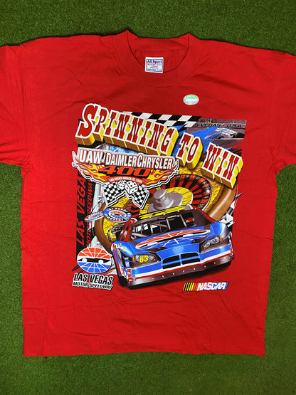 2005 UAW-Daimler Chrysler 400 - Las Vegas - Vintage NASCAR T-Shirt (XL) 