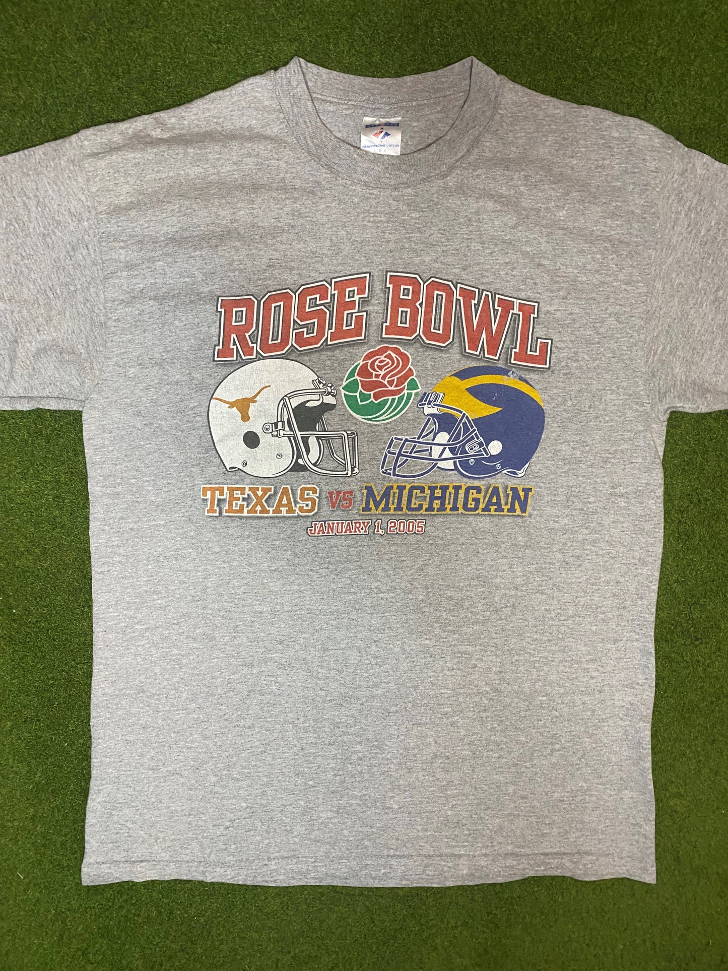 2005 Rose Bowl - Texas vs. Michigan - Vintage College Football T-Shirt (Large)