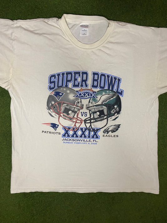 2005 Super Bowl XXXIX - Patriots vs. Eagles - Vintage NFL T-Shirt (XL) - Gametime Vintage