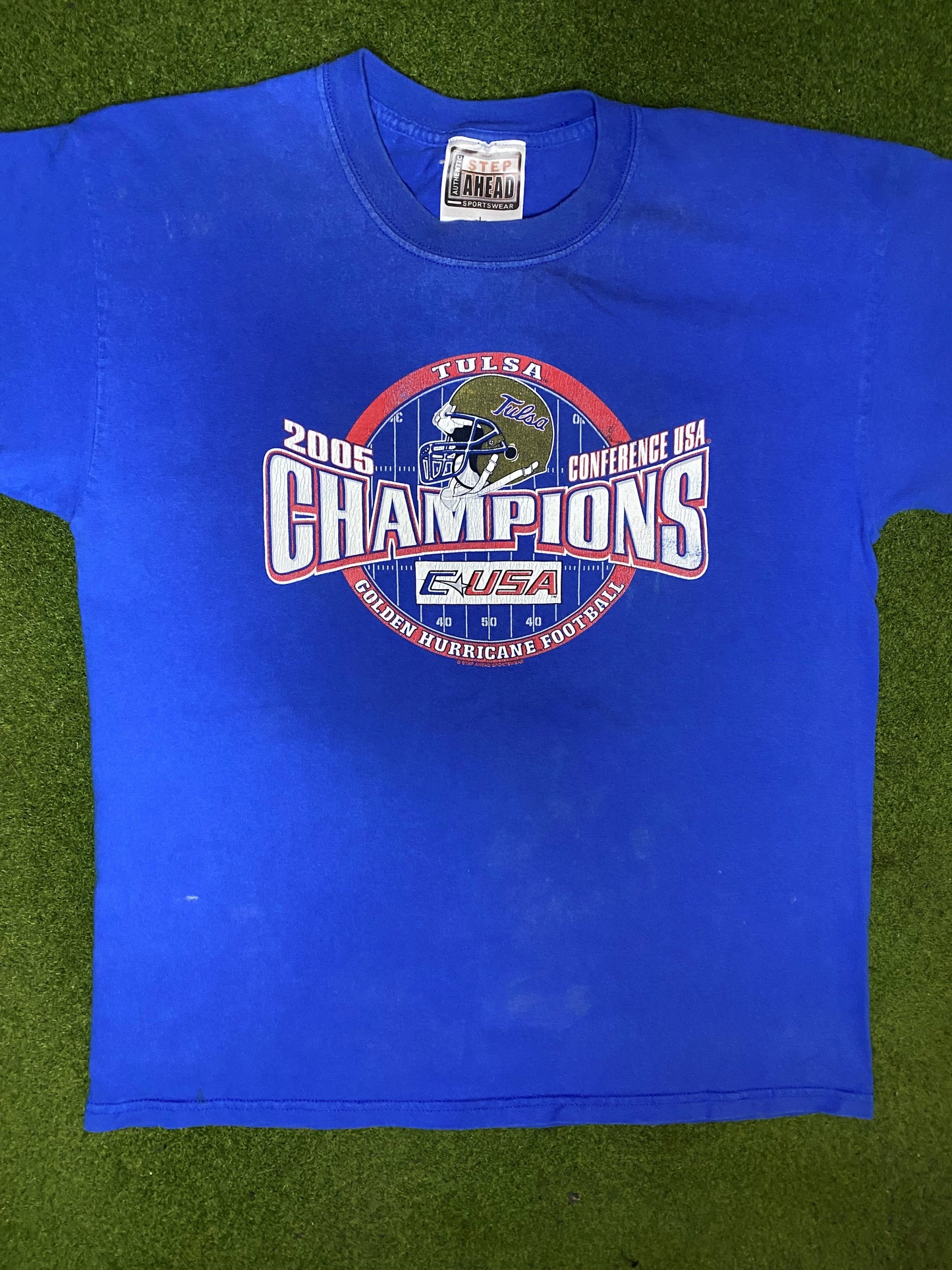 2005 Tulsa Golden Hurricane - CUSA Champions - Vintage College Football T-Shirt (Large) 