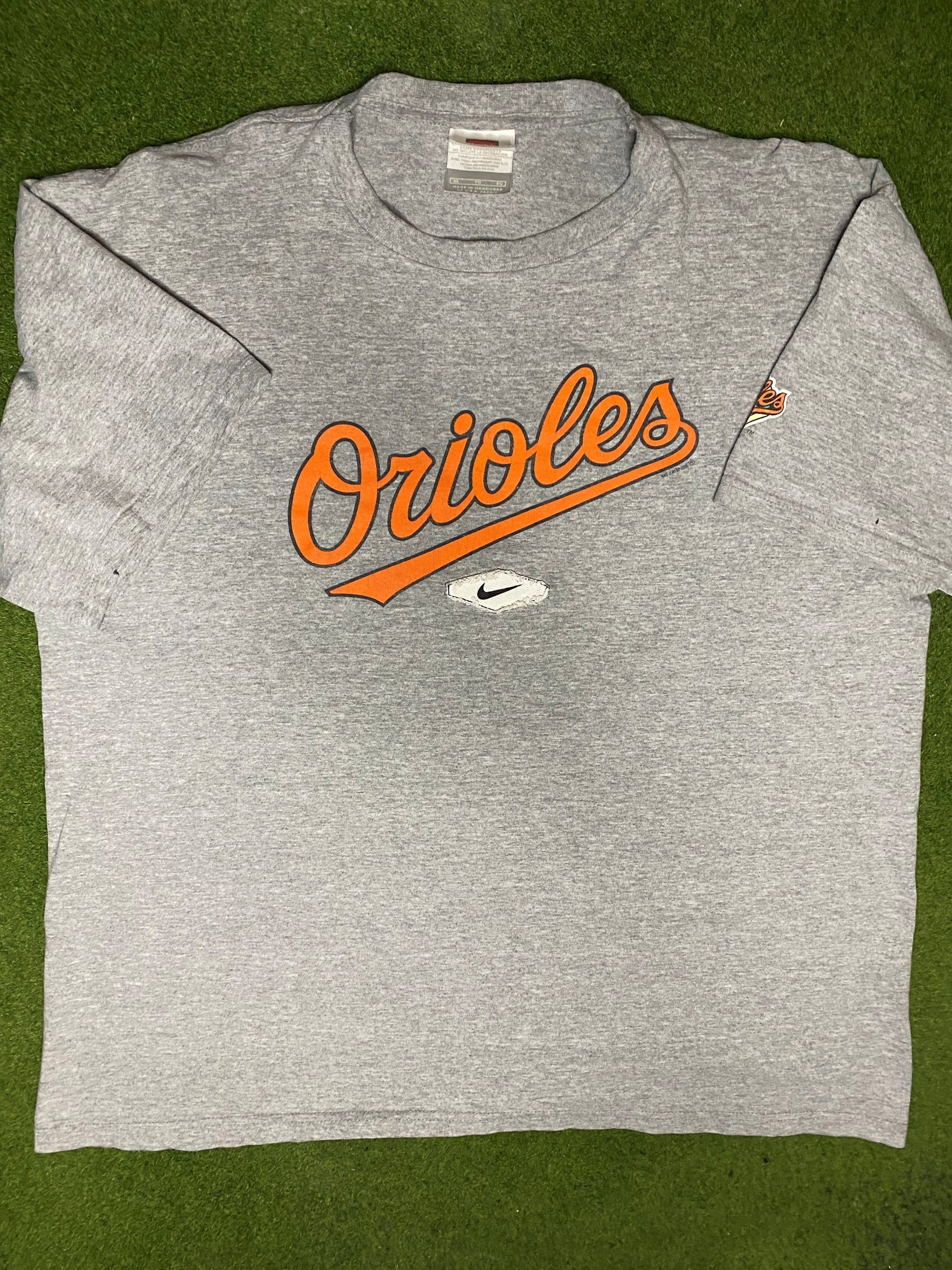2006 Baltimore Orioles - Nike - Vintage MLB T Shirt (XL) - Gametime Vintage