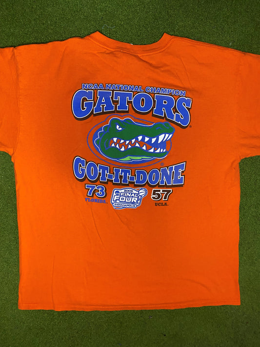 2006 Florida Gators - National Champions - Double Sided - Vintage College Basketball T-Shirt (XL) - Gametime Vintage