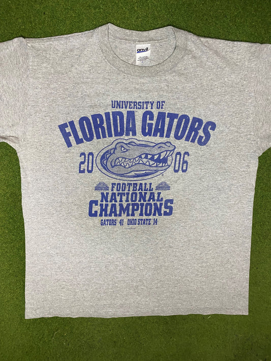 2006 Florida Gators - National Champions - Vintage College Football T-Shirt (Large)