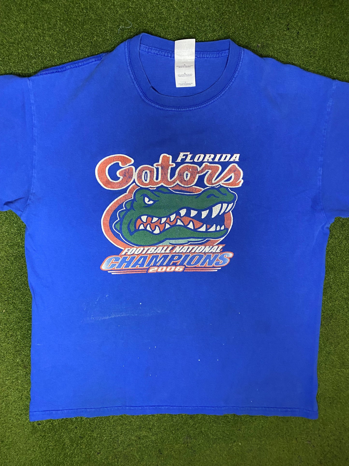 2006 Florida Gators - National Champions - Double Sided - Vintage College T-Shirt (Large) Gametime Vintage