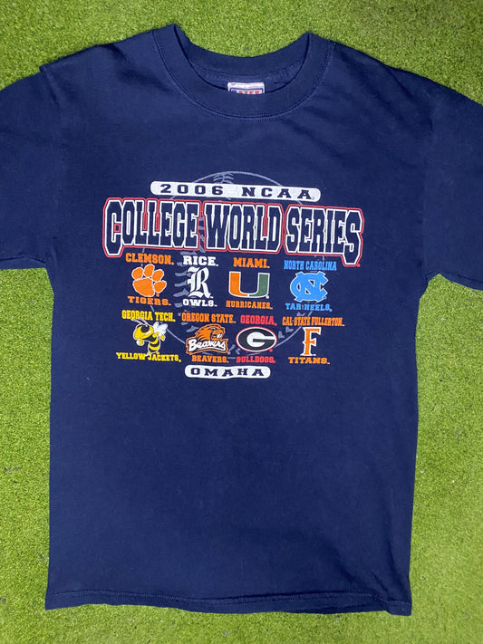 2006 College World Series - Vintage College Baseball T-Shirt (Small) - Gametime Vintage