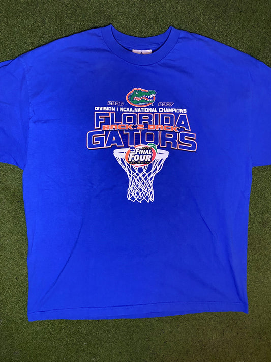 2007 Florida Gators - Back to Back National Champions - Vintage College Basketball T-Shirt (2XL)