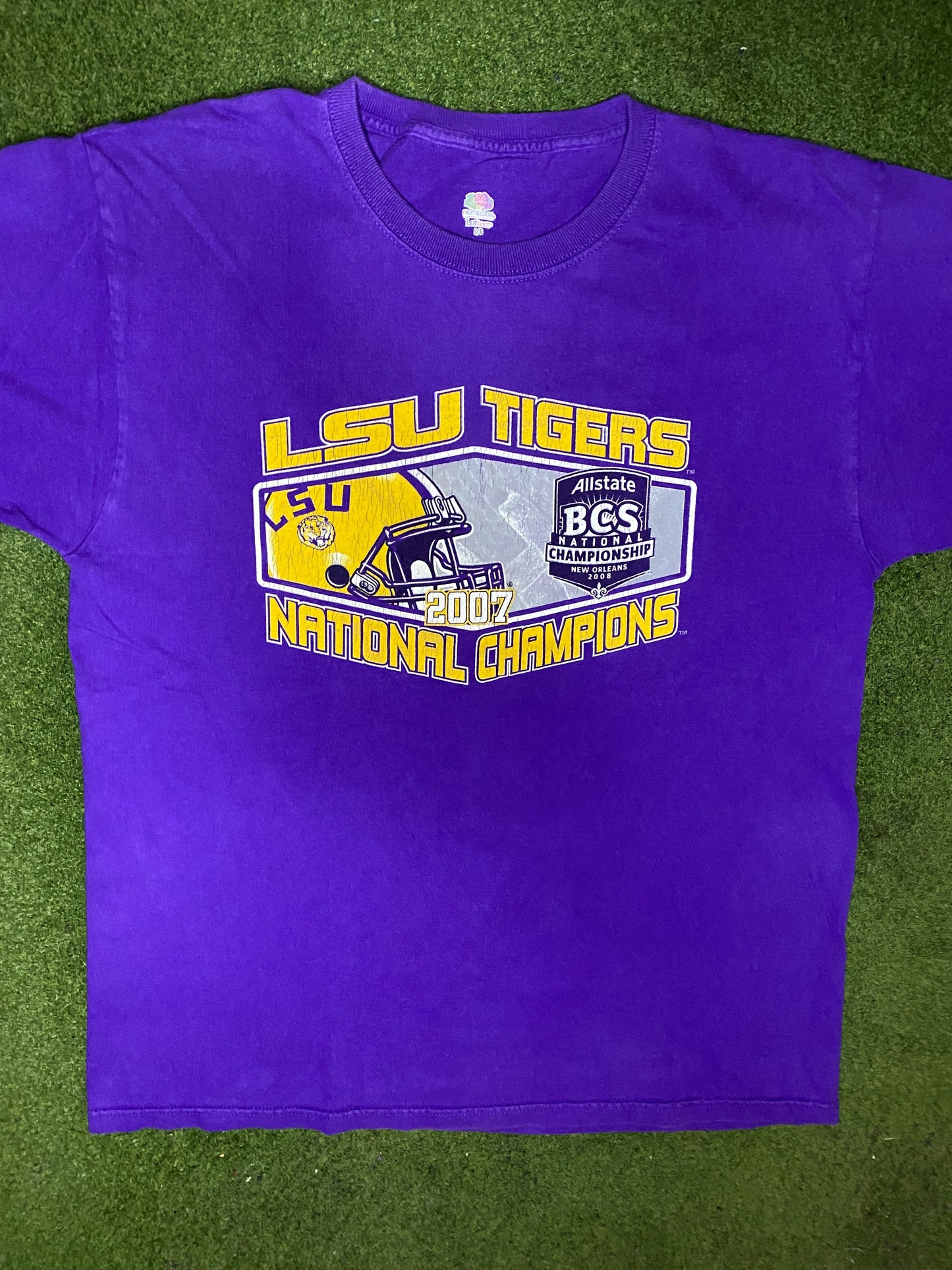 2007 LSU Tigers - National Champions - Vintage College Football T-Shirt (Large)